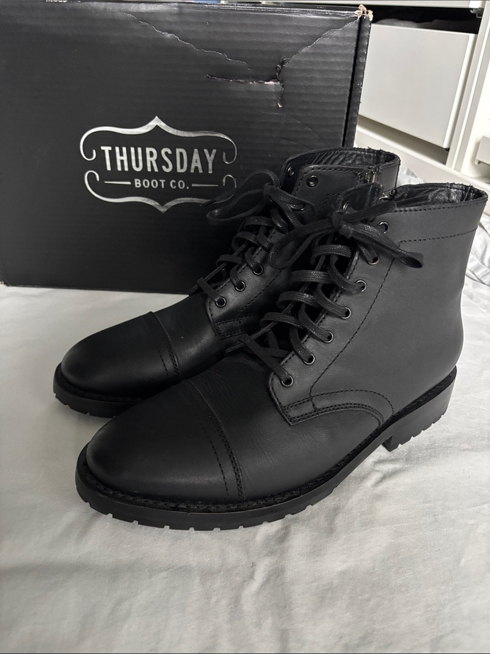 Like New! Thursday Boot Company Black Leather Lace-Up Cap-Toe Boots Size 10